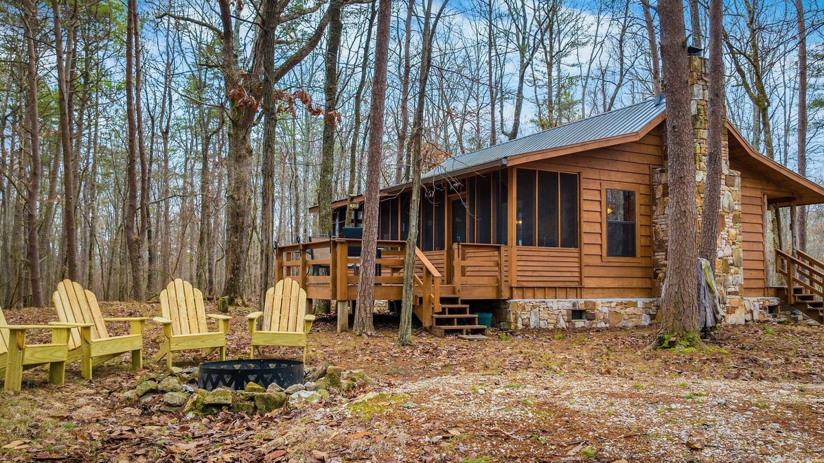 Mentone Cabin | Deerwood-private, cozy cabin in the woods