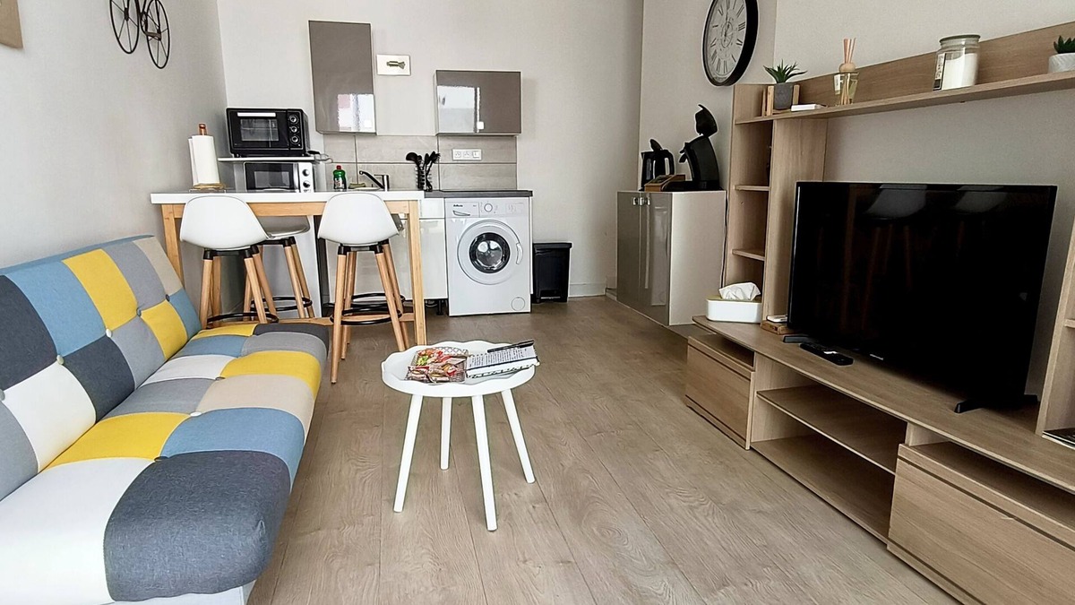 Royat Apartment | Defrance girls between Thermes & volcans