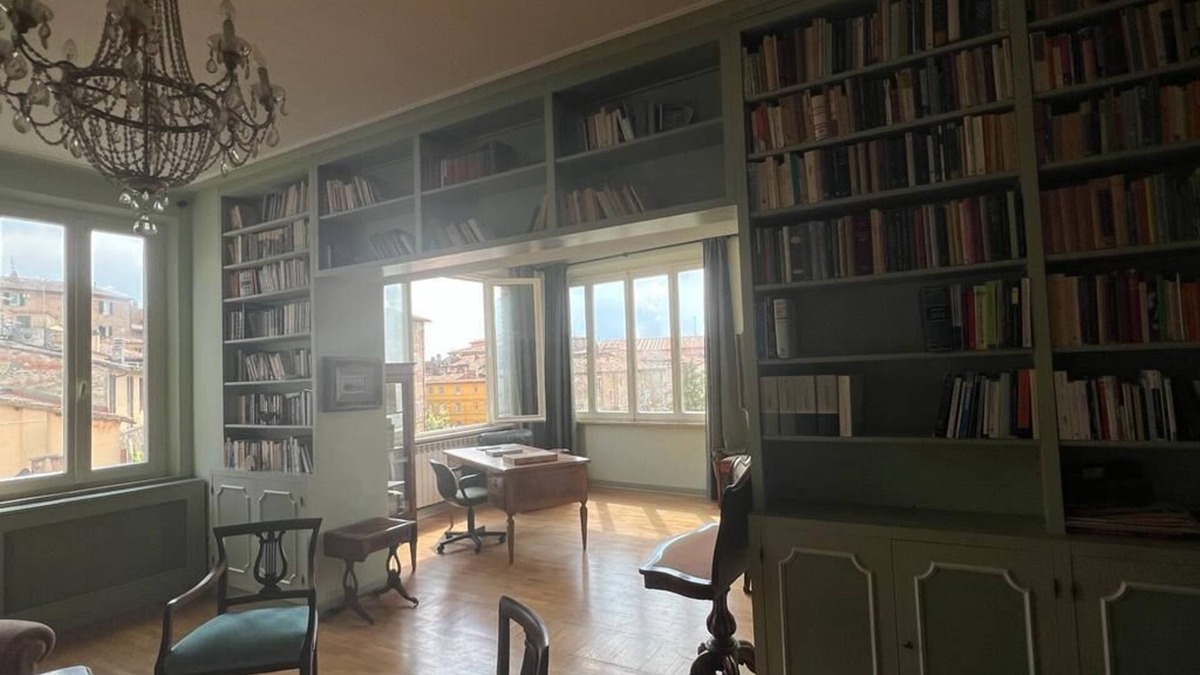 Old Town Apartment | Degli Oddi penthouse in the center in 1600 building a few steps from the cathedral
