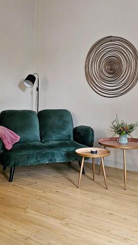 Outer Neustadt Apartment | Dein Zuhause in der Ferne im grünen Kreativhof "Der Gute Ton" mit kostenlosem Fahrradverleih