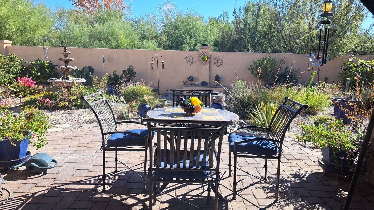 Sahuarita House | Deirdre's Desert Garden Home