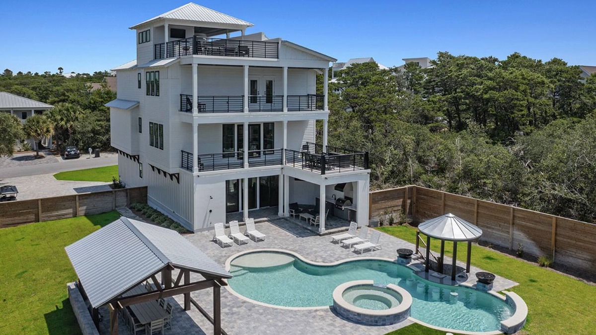 Santa Rosa Beach House | Deja Blue - Luxury Beach House with Private Pool & Rooftop Deck