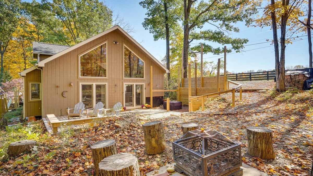 Delaware Cabin | Delaware 'Wooded River Retreat' w/Views & More