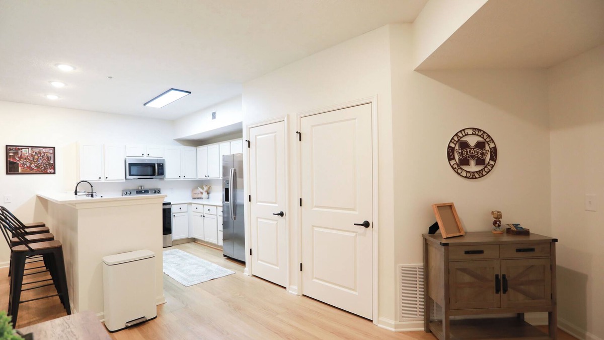 Starkville Condo | Delightful 3-bedroom condo within walking distance to Campus!