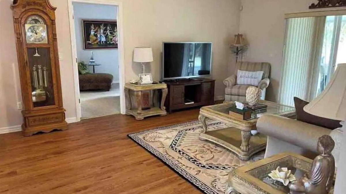 Sebring House | Delightful 3Br Home near Red Beach Lake