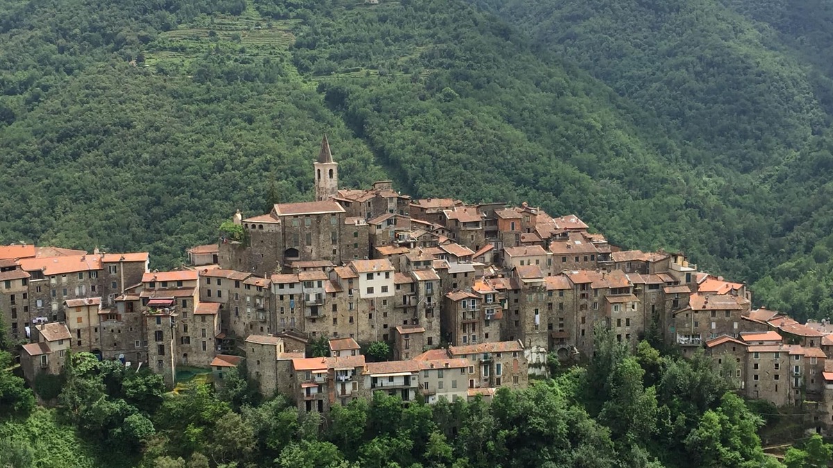 Apricale Apartment | Delightful apartment close to the square of Apricale
