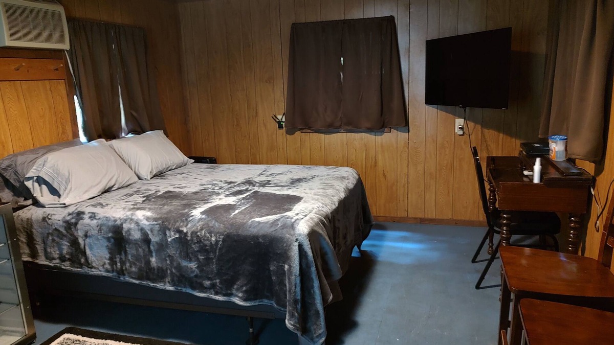 Graysville Cabin | Delightful campground with AC/Heat in charming Graysville, TN