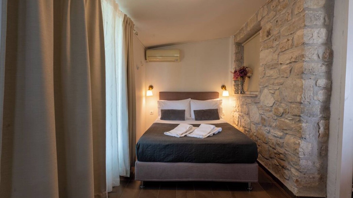 Amfilochia Cottage | Delightful cottage with AC in charming Amfilochia