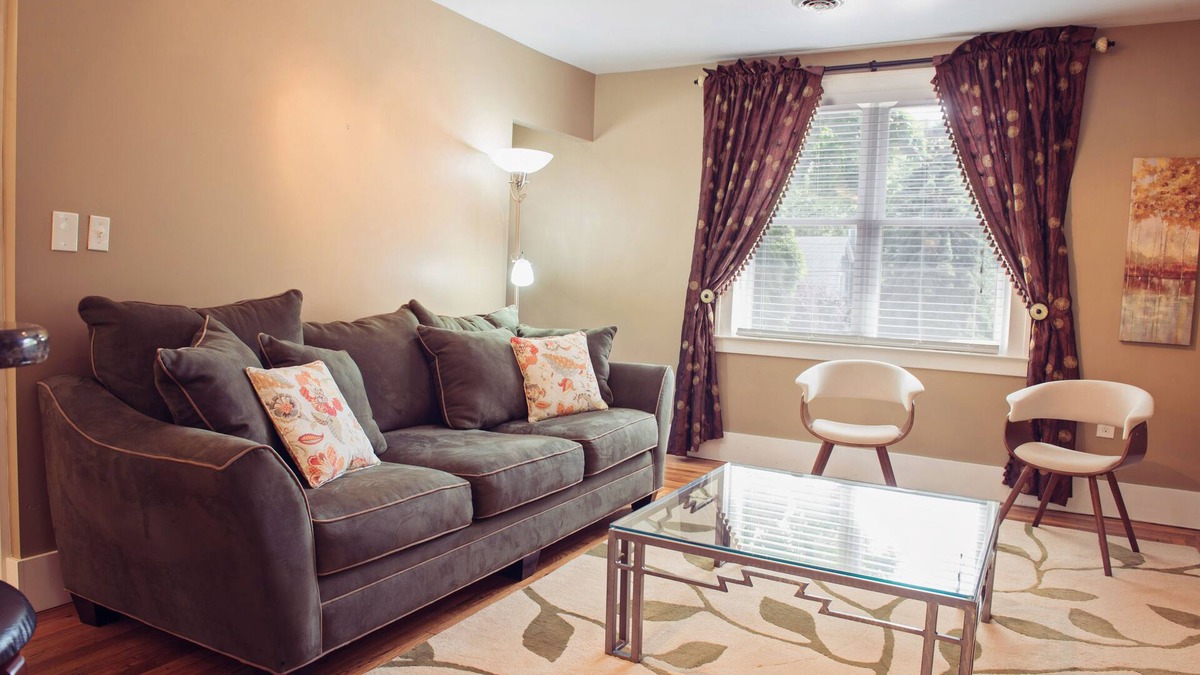 Plymouth Apartment | Delightful, Cozy Upper Flat in Plymouth, Michigan