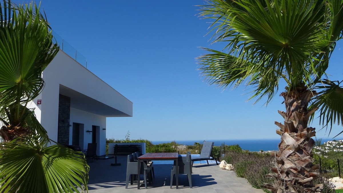 Rafol de Almunia Villa | Delightful holiday villa with sea view