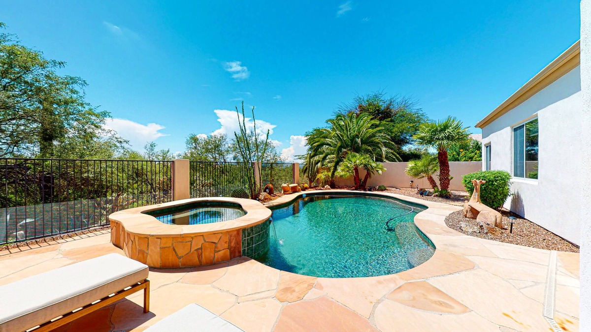Dove Mountain House | Delightful home with backyard oasis - private pool with spa, cozy patio