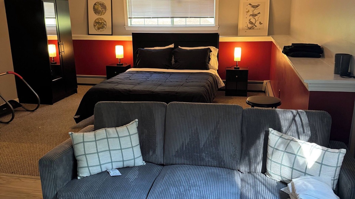 Naugatuck Apartment | Delightful Studio with AC and Heat in Naugatuck