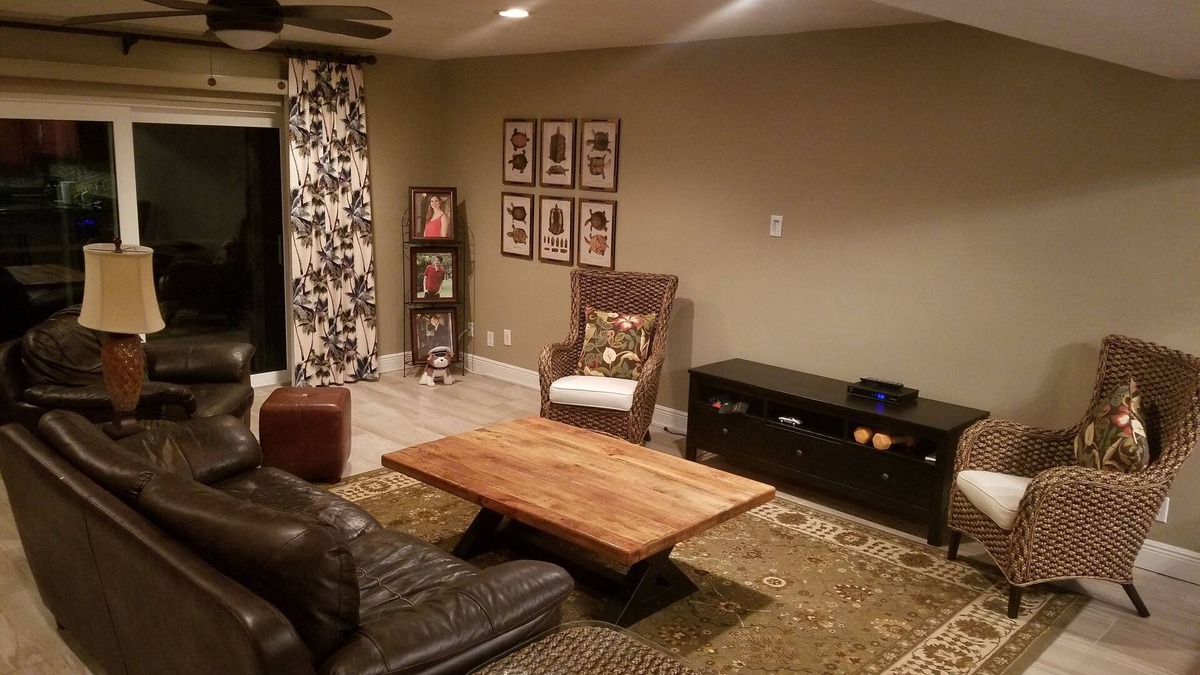 Tropic House | Delightful townhome in Melbourne 5 Minutes to the Beach!