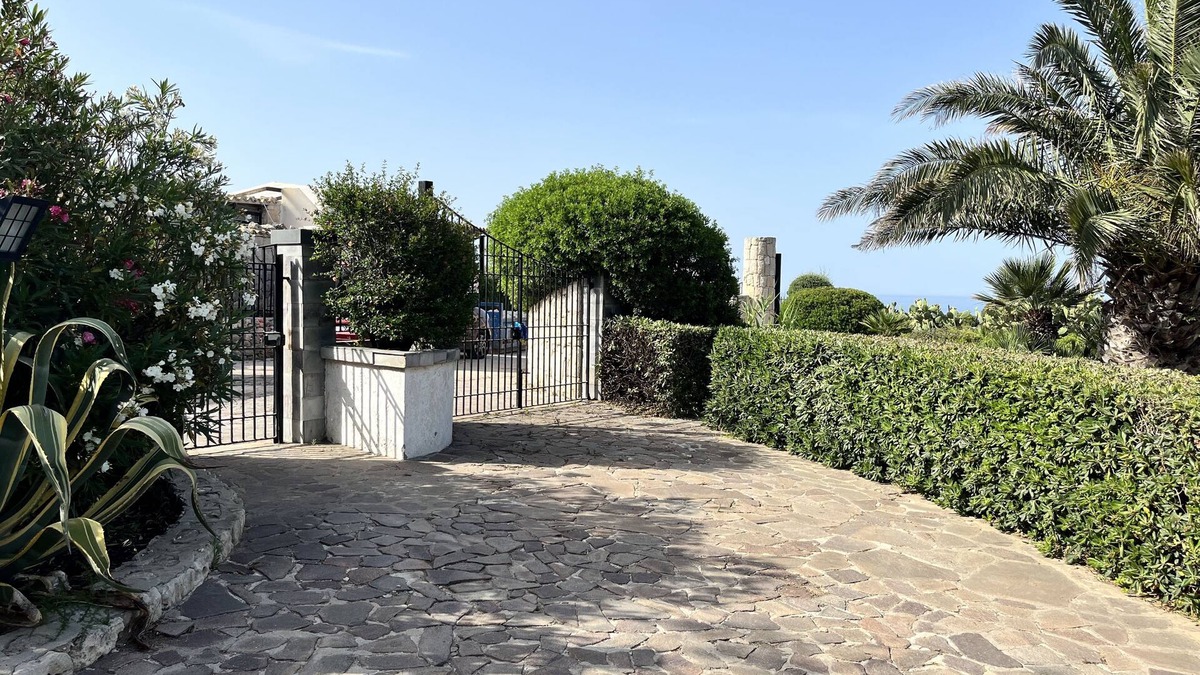 Syracuse Villa | Delightful villa with magnificent sea view