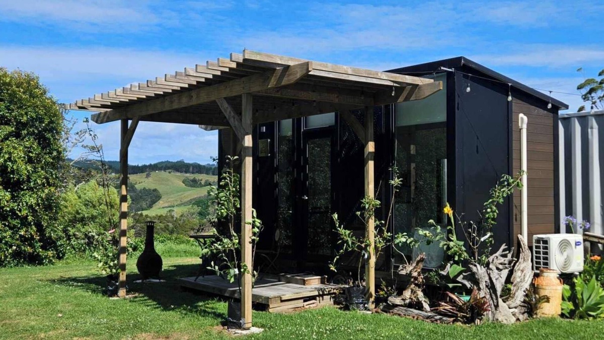Whangarei House | Deloraine Tiny Retreat by Tiny Away
