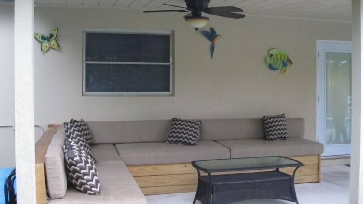 Delray Beach House | Delray Beach Heated Pool Home 4 King Bedrooms/3 Full Bathrooms Sleeps 8 Adults
