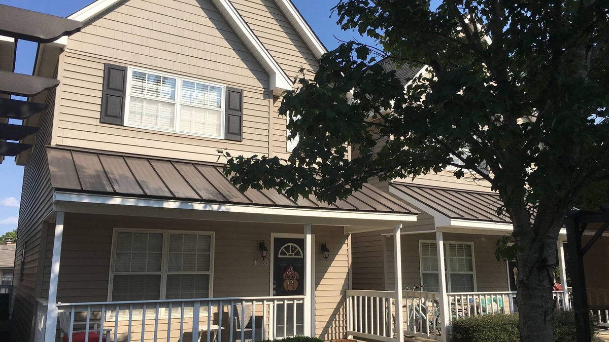 Starkville House | Delta Dawg House practically on campus