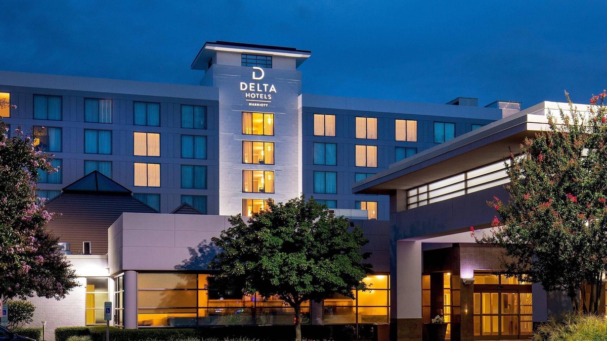 Chesapeake Hotel | Delta Hotels by Marriott Chesapeake Norfolk