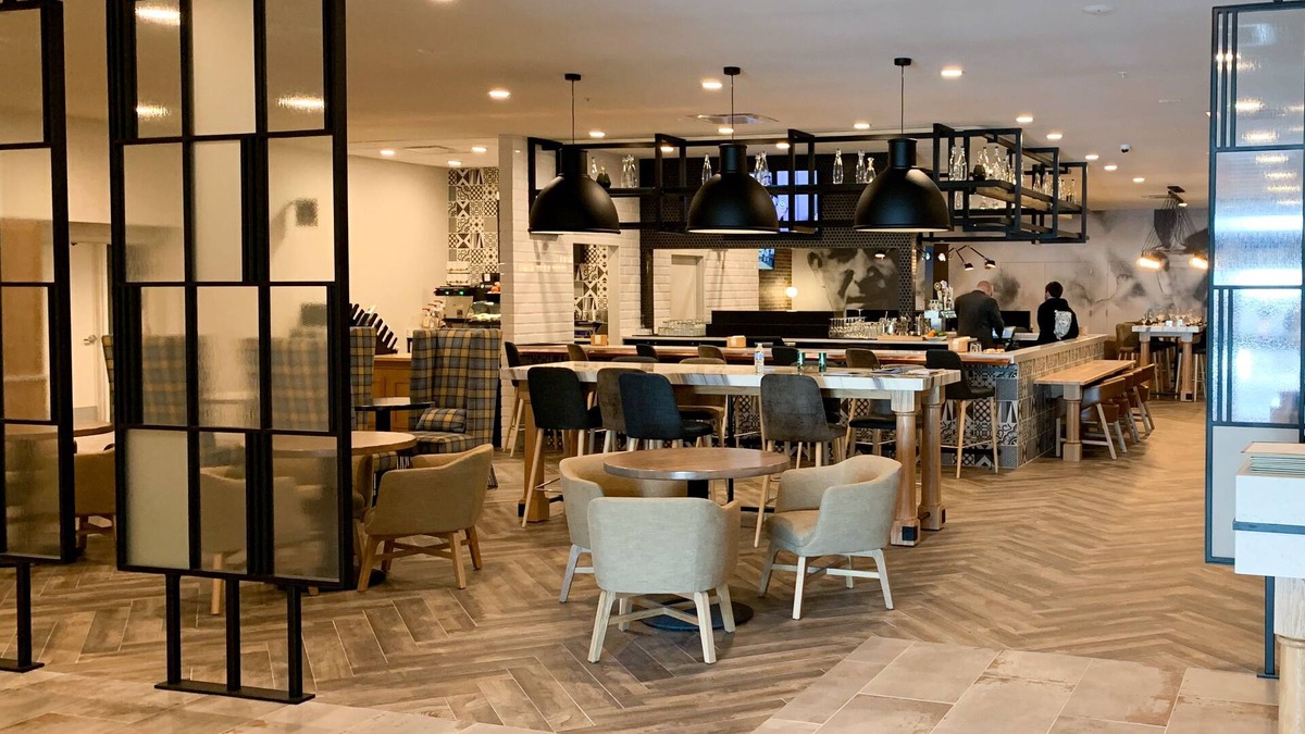 Ashwaubenon Hotel | Delta Hotels by Marriott Green Bay