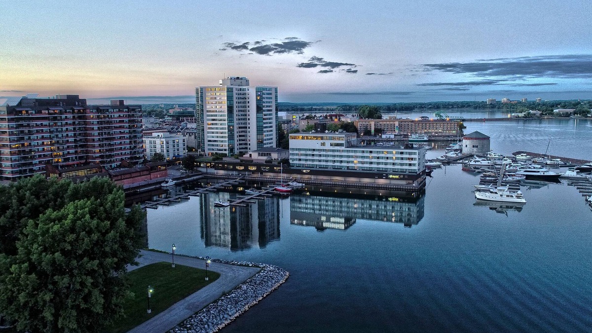 Kingston Hotel | Delta Hotels by Marriott Kingston Waterfront