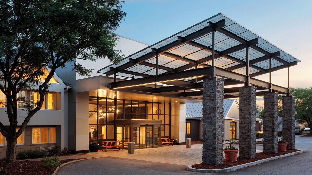 South Burlington Hotel | Delta Hotels by Marriott Burlington