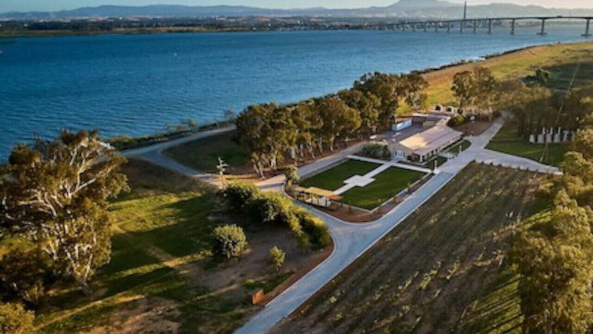 Rio Vista Apartment | Delta Retreat for Large Groups