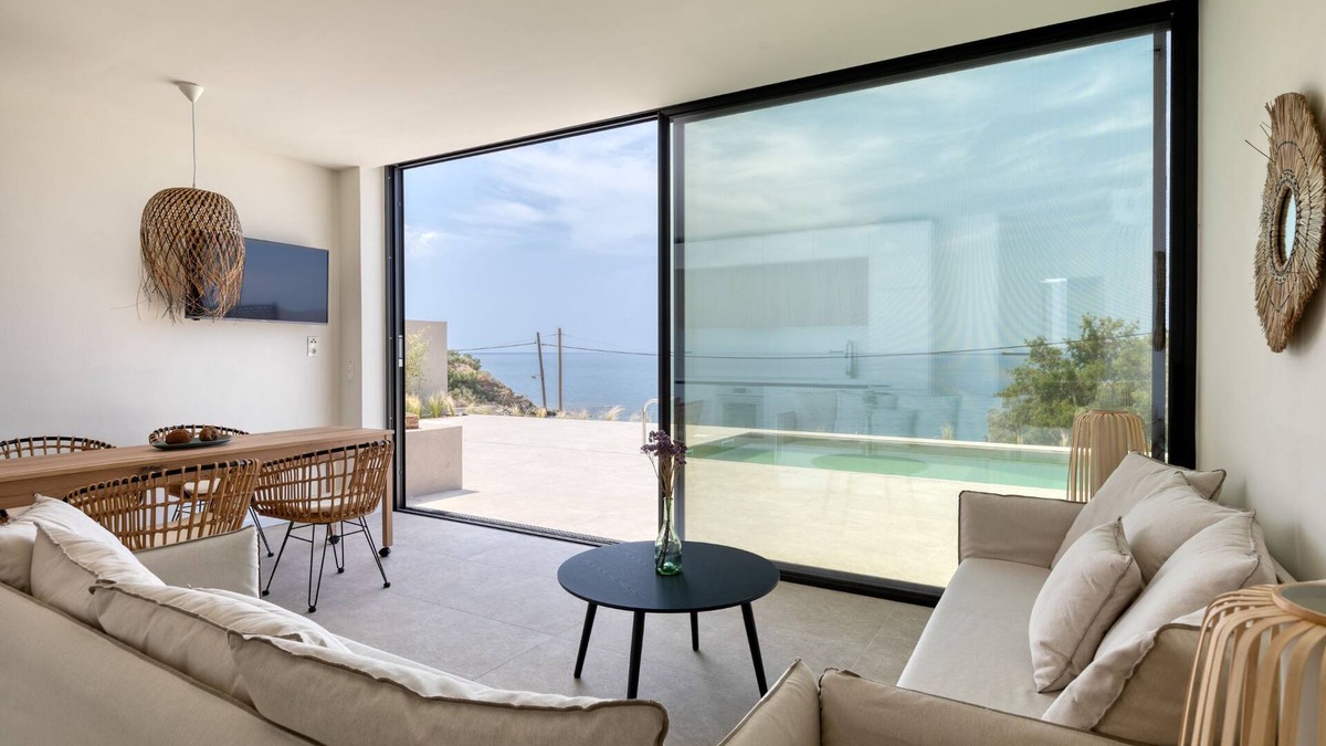 Karystos Apartment | Delta VIlla | S Cave Villas Seaside Karystos