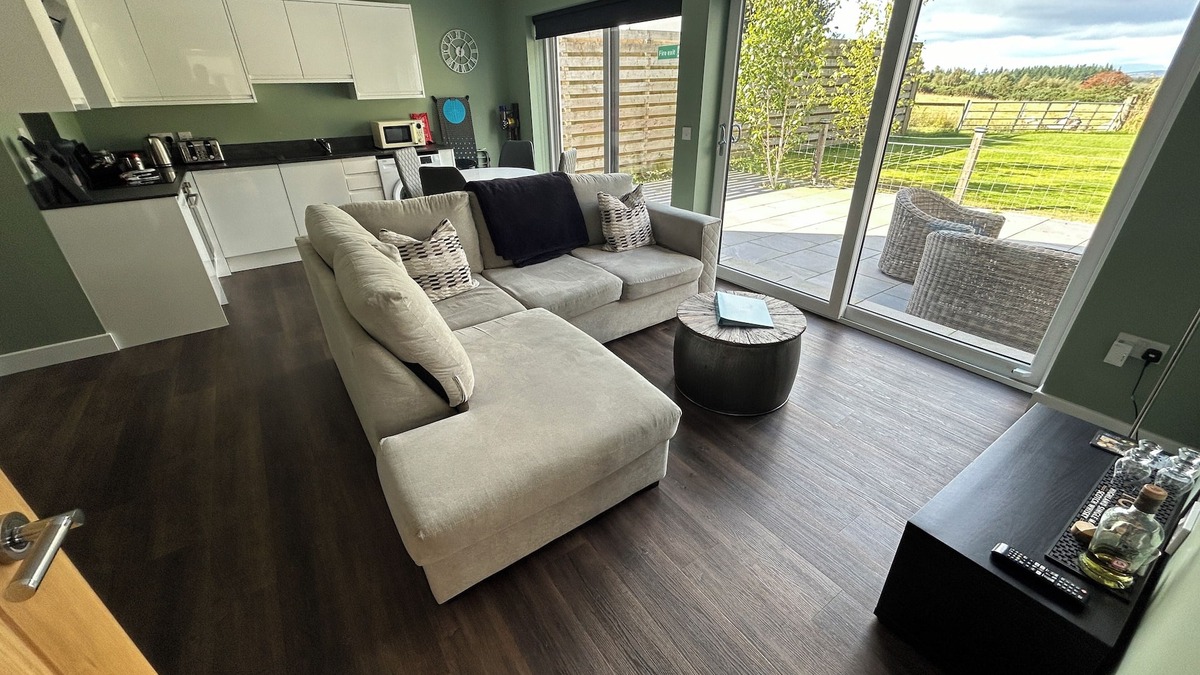 Nairn Apartment | Deluxe 2 bed en-suite, stunning views, parking