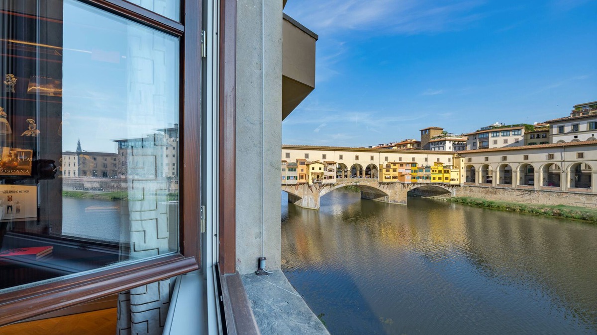 San Niccolo Apartment | Deluxe 2 Beds/baths with picturesque panoramic views on iconic Ponte Vecchio