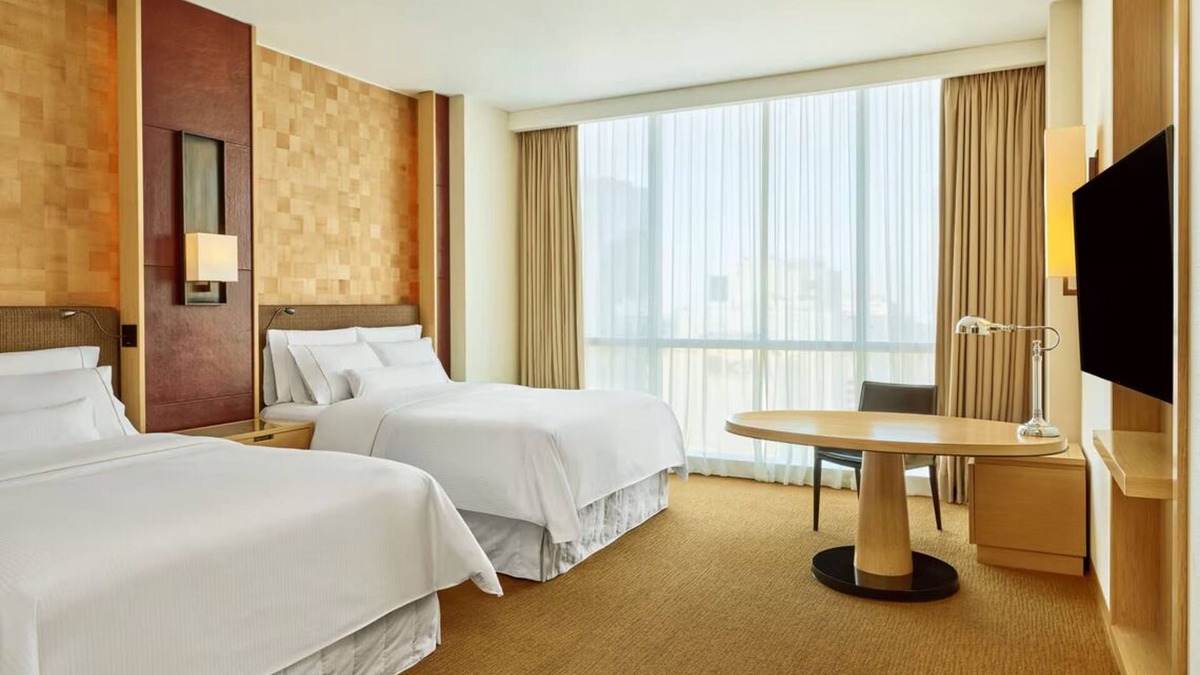 San Isidro Centro Financiero Hotel | Deluxe 2 Camas at The Westin Lima Hotel & Convention Center! Onsite Pool!