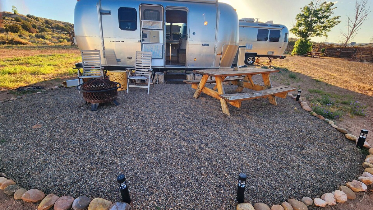 Kanab House | Deluxe 20 foot Airstream at Paria River Ranch