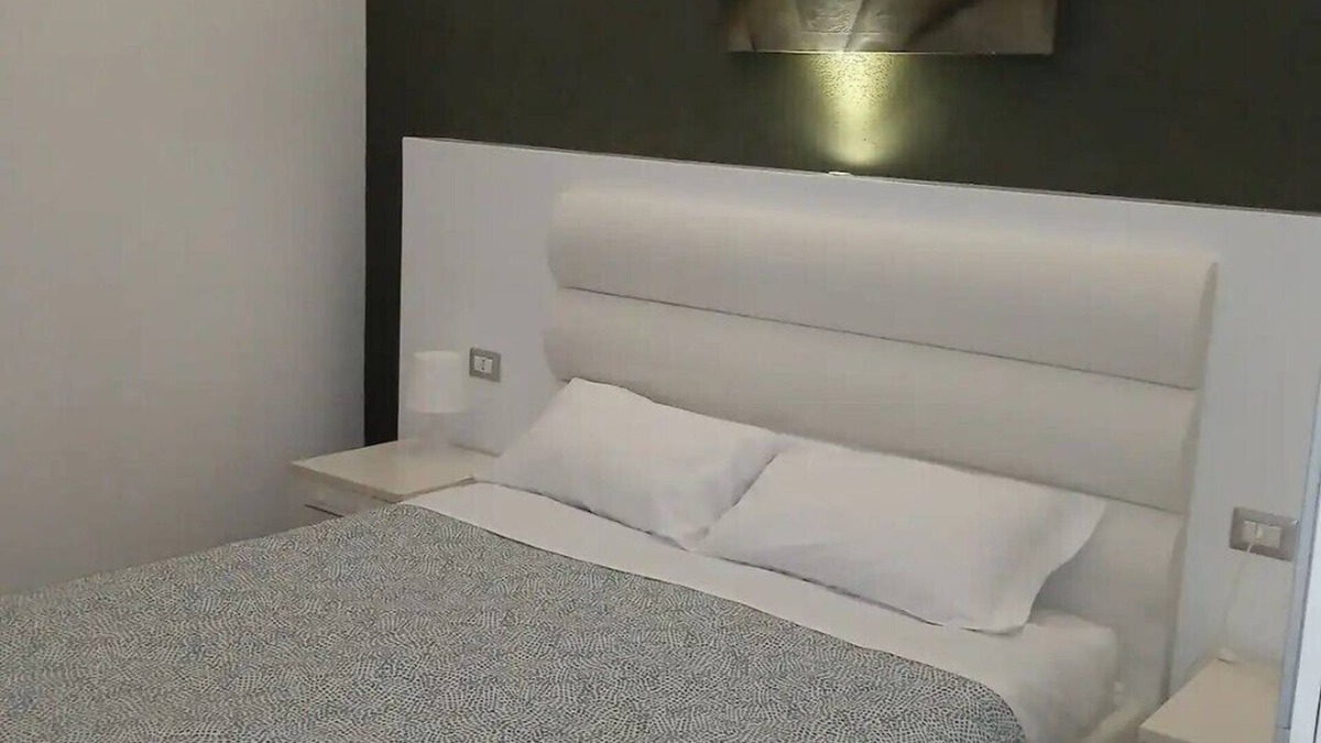 Historical Downtown Salerno Apartment | Deluxe apartment 2 historic center of Salerno near boarding and parking