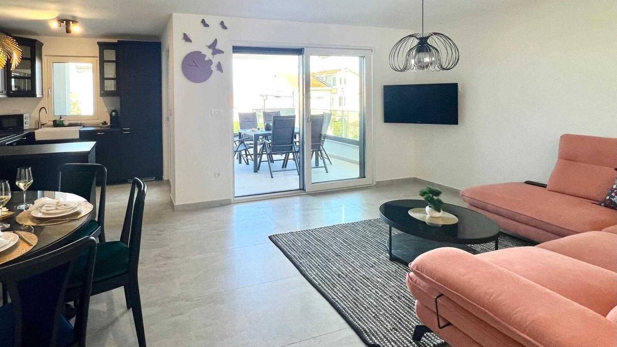 Vantacici Apartment | Deluxe Apartment II. near the beach