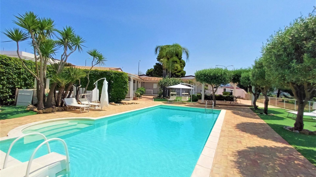 Borgo Bonsignore Apartment | Deluxe Apartment | Oasi del Borgo little Residence