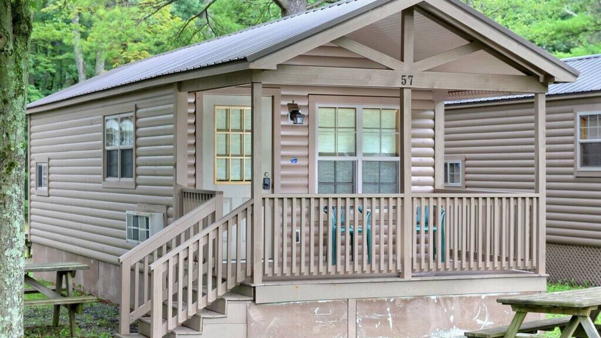 Spring Mills Cabin | Deluxe Cabin 41 w/4 Beds
