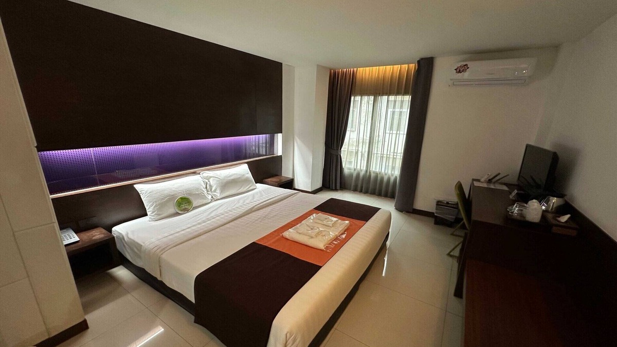 Makkasan House | Deluxe City Stay | Near Airport Link & Transport