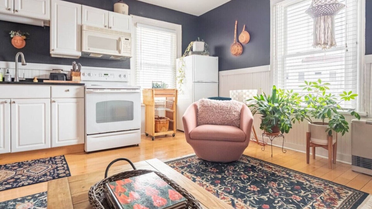 Winooski Apartment | Deluxe Cute Apt | 1min Walk Restaurants + Shops