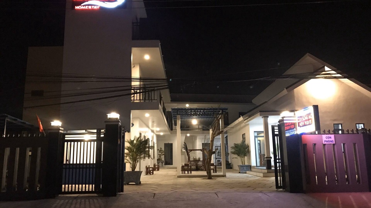 Old Quarter Hotel | Deluxe Double Room - New Wave Homestay