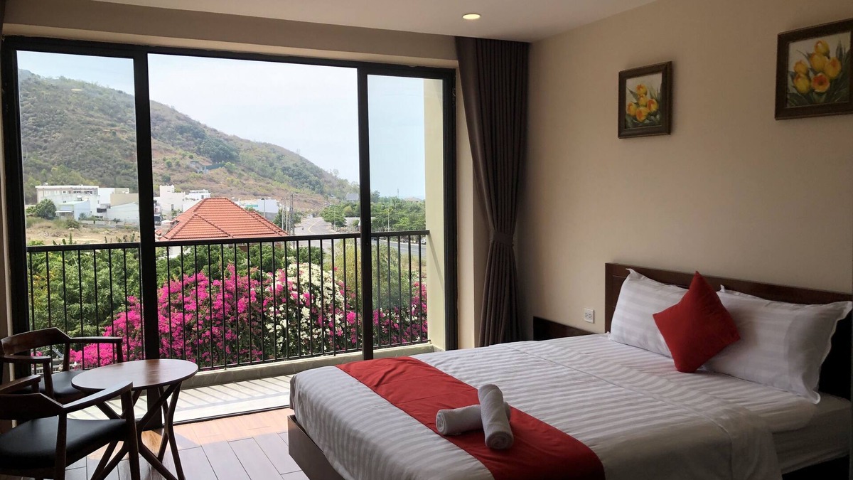 Nha Trang House | Deluxe Double room - Mountain View