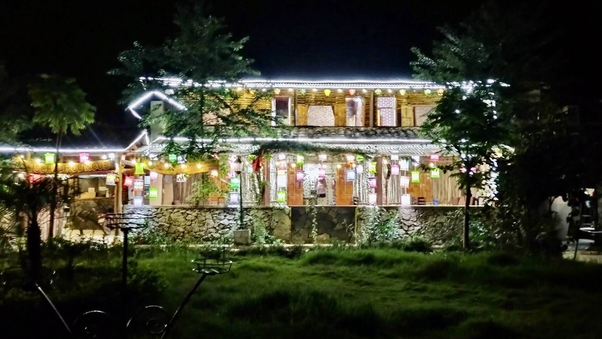 Meo Vac House | Deluxe Double Room - O'Chau Meo Vac Homestay