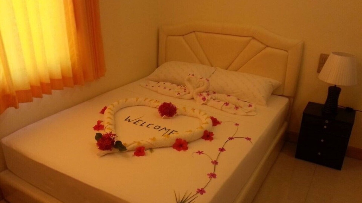 Mathiveri House | Deluxe Double Room with Balcony