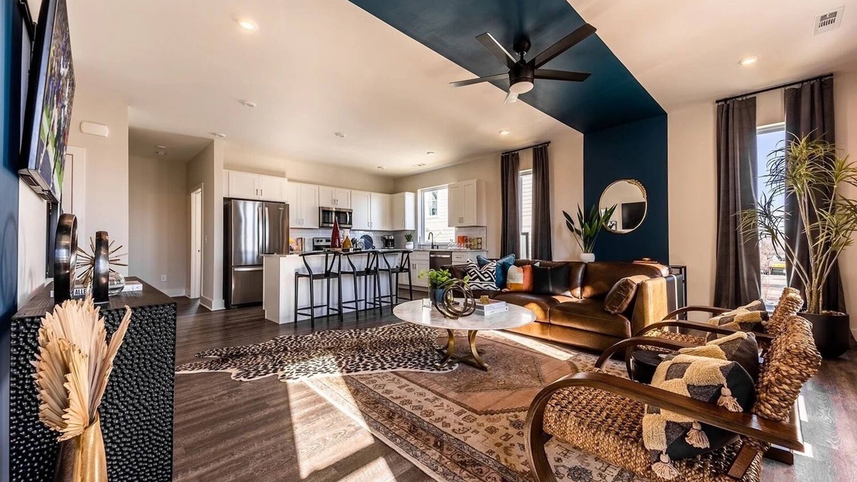 Whitebridge House | Deluxe Duet 228 & 230-2 Homes-Mins to Midtown
