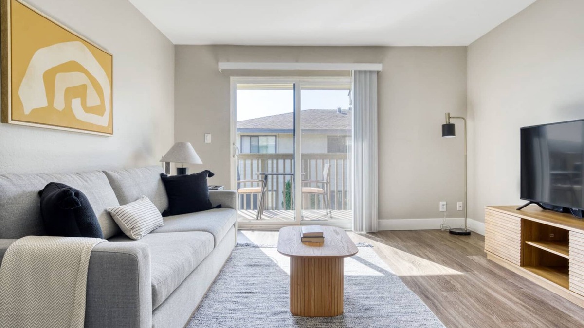 Foster City Apartment | Deluxe Foster City 1BR w/Gym, Pool, W/D, near highways, by Blueground