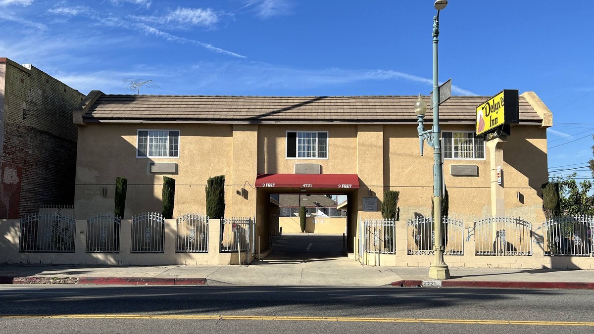 Los Angeles Hotel | Deluxe Inn LA