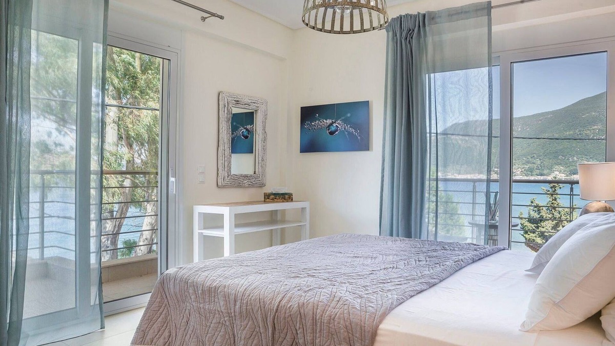 Karavomylos Villa | Deluxe Kefalonia Apartment | Apartment Ammos | 3 Bedroom | Pool | Sea View |.
