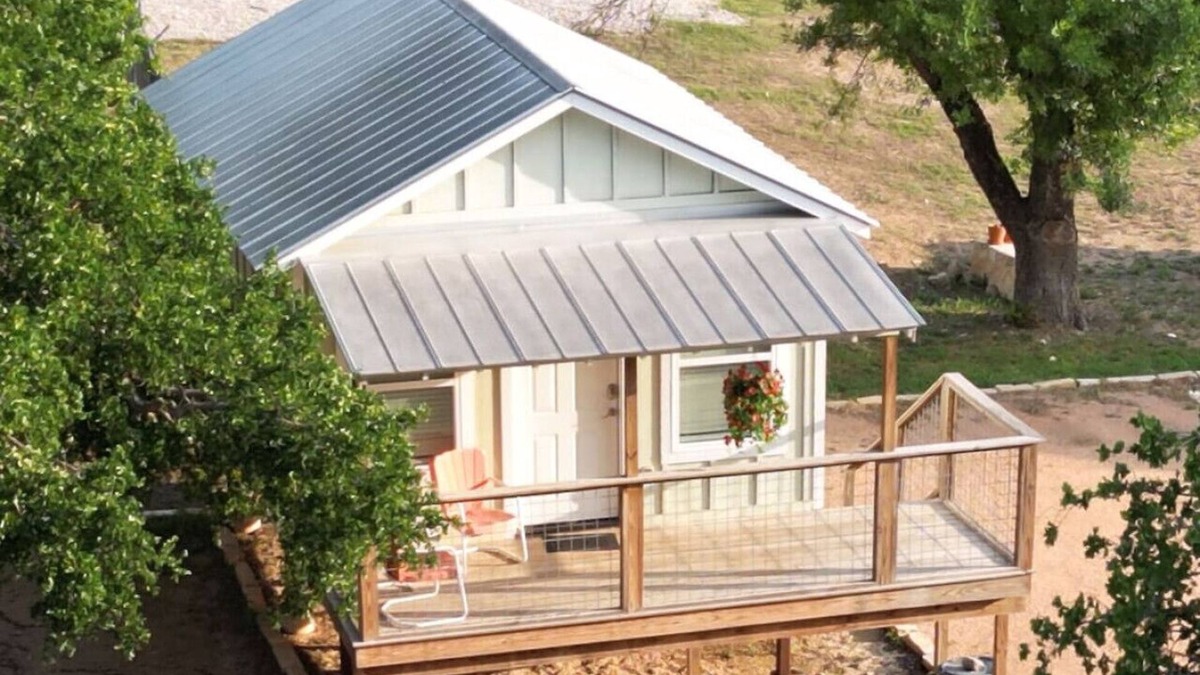 Kerrville Cabin | Deluxe King Cabin #15 near Guadalupe River