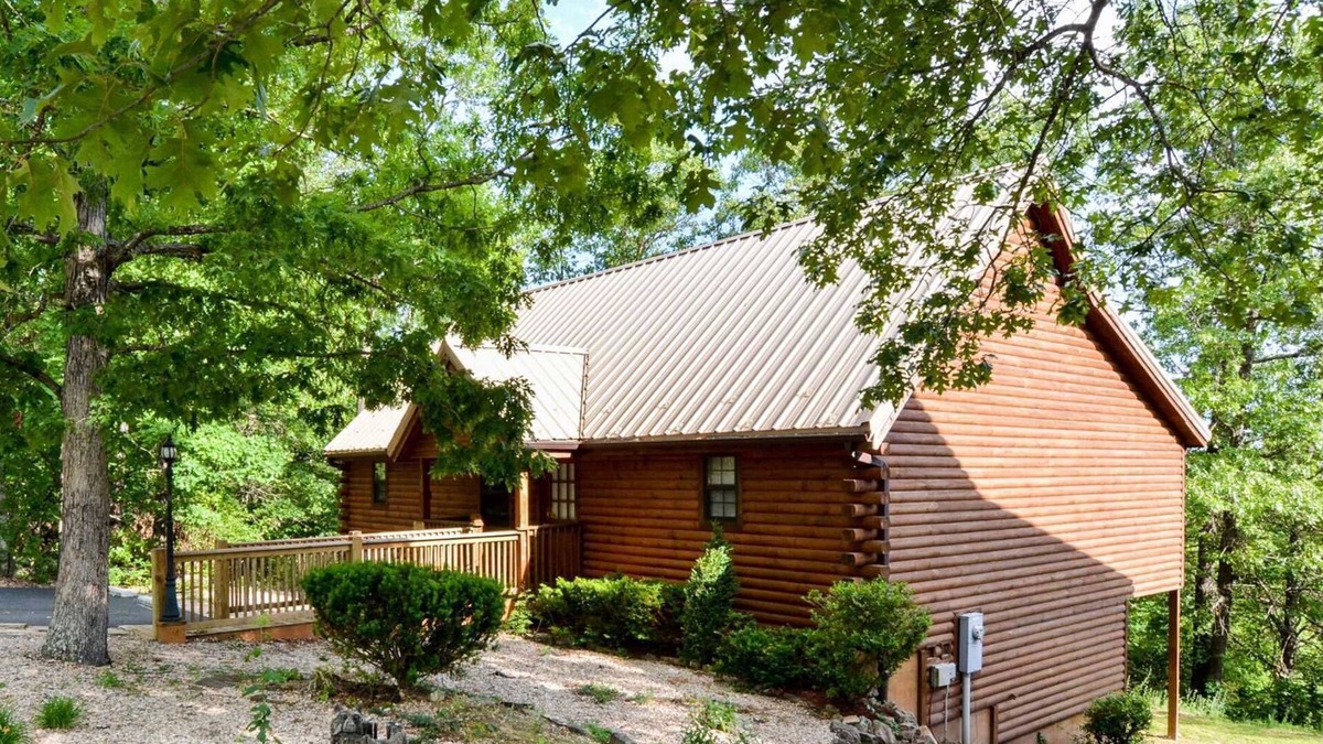 Notch Estates House | Deluxe Notch Estates Cabin, Close to SDC - 4 Bedroom Suites, 2 Living Areas, 2 Pools! | 35