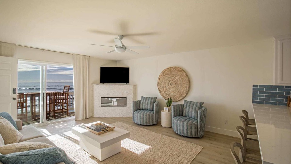 Shelter Cove Condo | Deluxe Suite | Full Kitchen | Jacuzzi | Rm 4