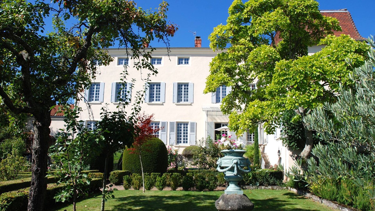 Ambierle House | Demeure Bouquet