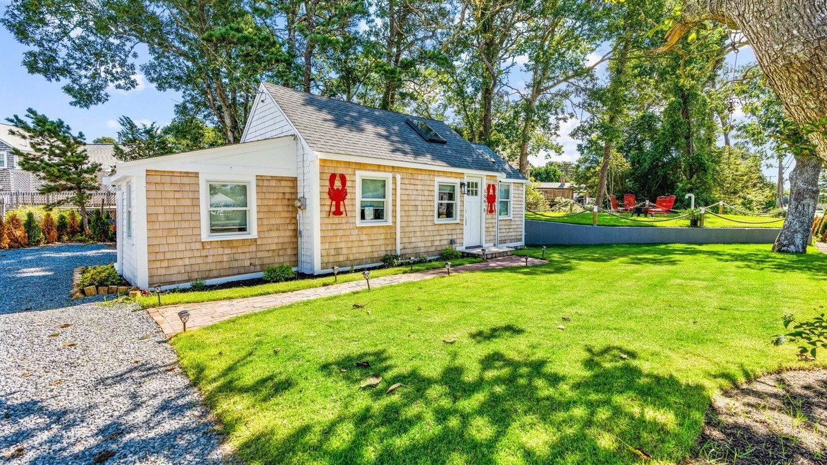 Dennis Port House | Dennis Beach Paradise – Cozy 2BR Retreat with Hot Tub & Firepit